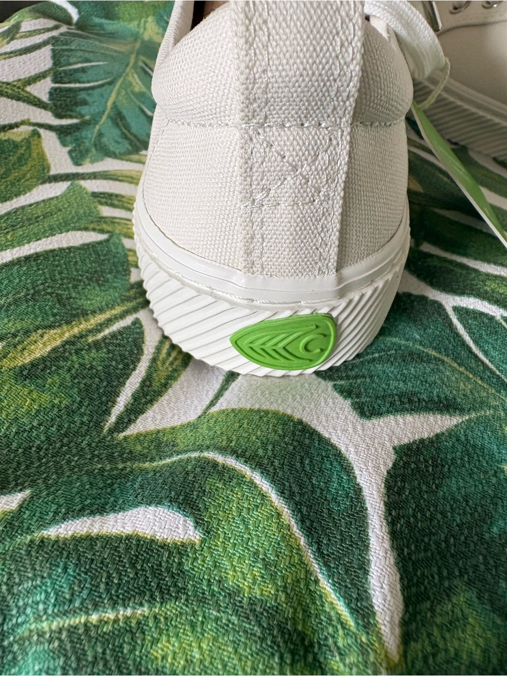 Cariuma The OCA Off-white Sneakers NWT - Picture 5 of 9